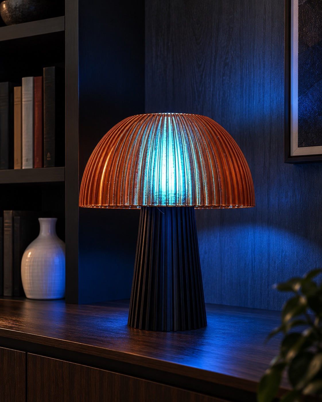Lámpara Seta Maxi Carbón + Ámbar con luz RGB azul