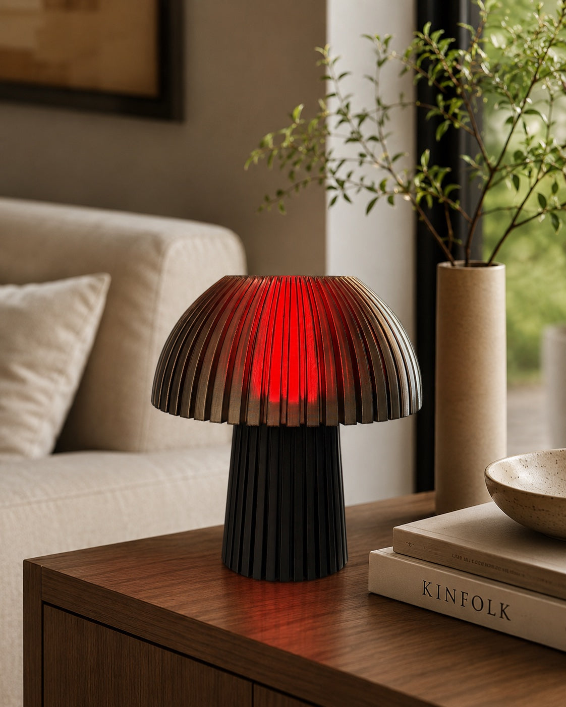 Lámpara Seta Mini en Carbón con la luz RGB en rojo