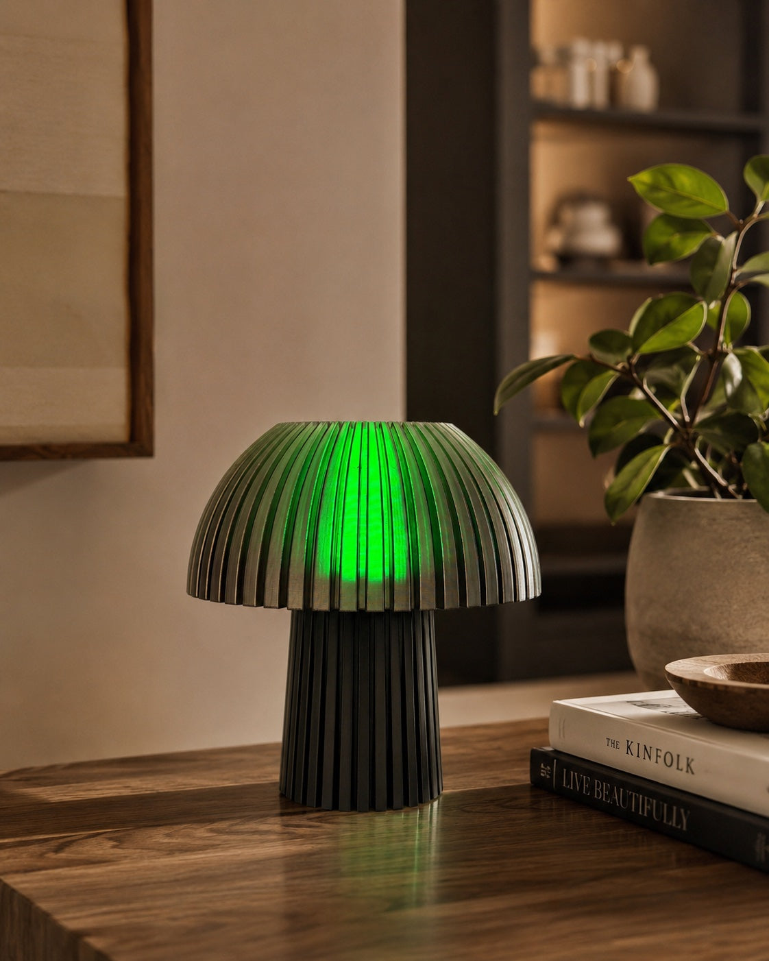 Lámpara Seta Mini en Carbón con la luz RGB en verde